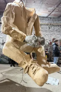 Backstage carnevale di Stigliano Opere artistiche del carnevale di Stigliano