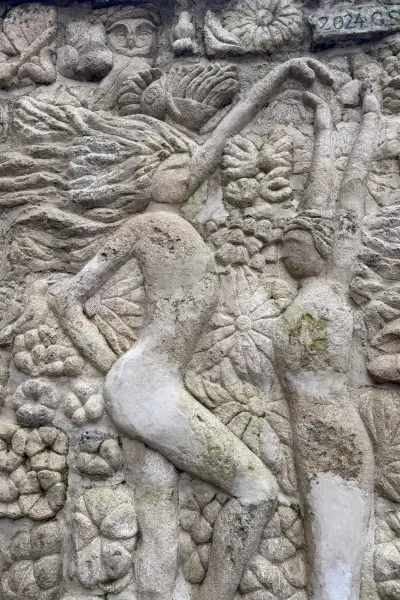 Scultura creature fantastiche a Stigliano Scultura creature fantastiche