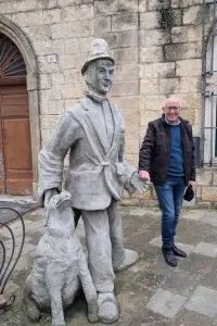 Scultura nel borgo di Stigliano Scultura e artista